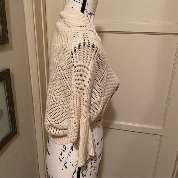 BNWOT Mossimo Short Sleeve Shrug - Picture 2 of 5